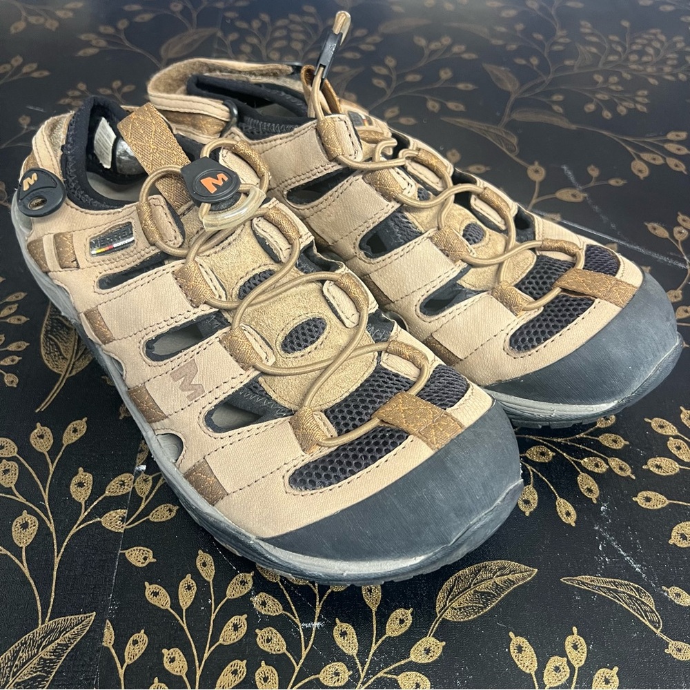 Merrell Tan and Black Outdoor Sandals